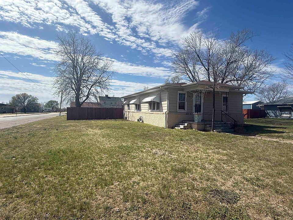 1st image of 403 30th St