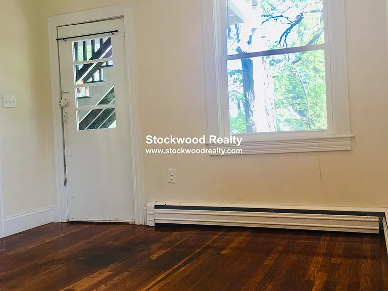 90 Lyndhurst St #4 — Photo 25