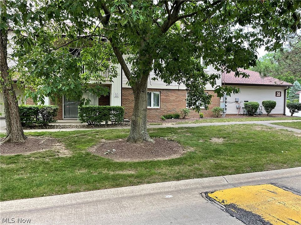1st image of 7087 Village Dr