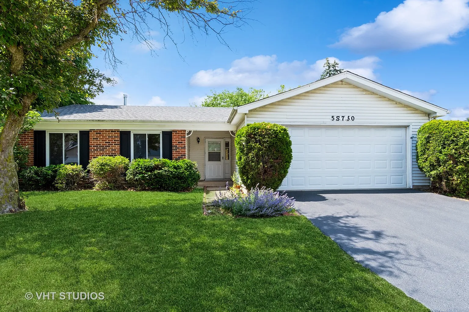 5S730 Malibu Ln photo 1