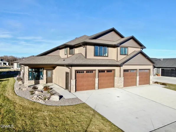 922 Collective Ln, Bismarck, ND 58503