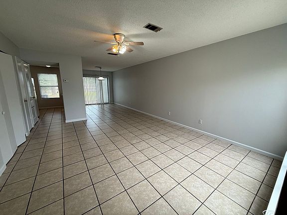 5th image of 2808 Villa Woods Cir