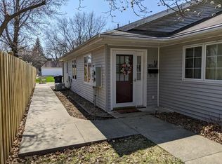 913 Union St, Pella, IA 50219