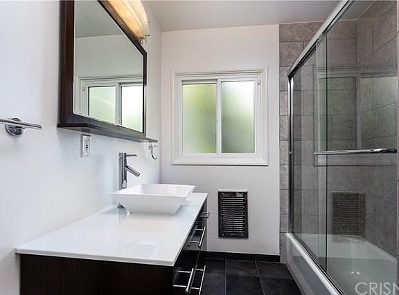 5th image of 1208 N Crescent Heights Blvd APT 5
