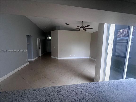 3rd image of 14909 SW 50th Ct