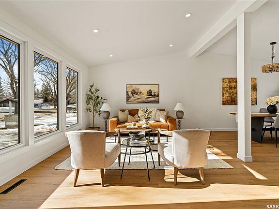 3rd image of 2832 Grant ROAD