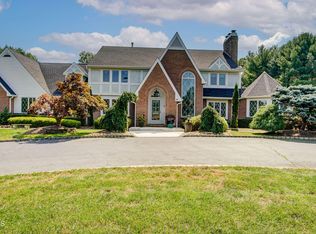 10 Colony Dr, Marlboro, NJ 07746