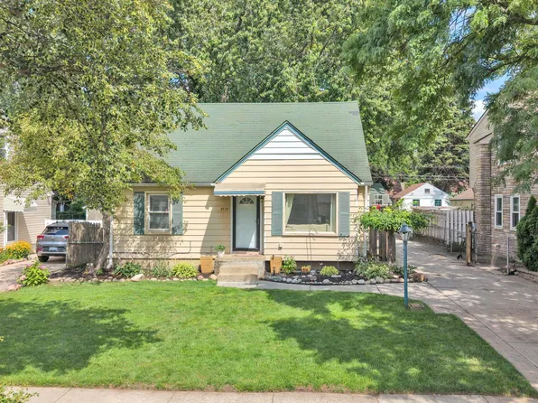 3535 Westpoint St, Dearborn, MI 48124