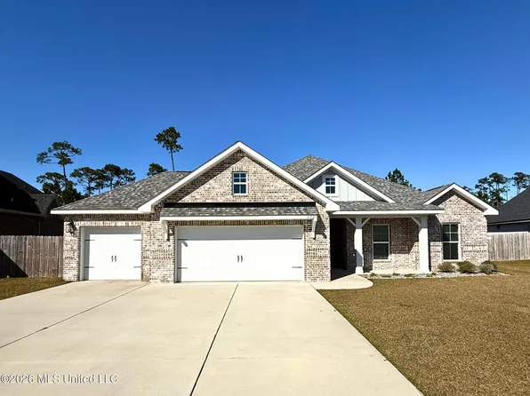 6820 Enclave Ln, Ocean Springs, MS 39564