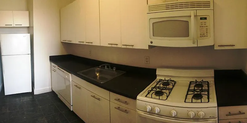 Rented by FirstService Realty (legacy) | media 8