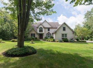 17110 Abbey Rd, Chagrin Falls, OH 44023