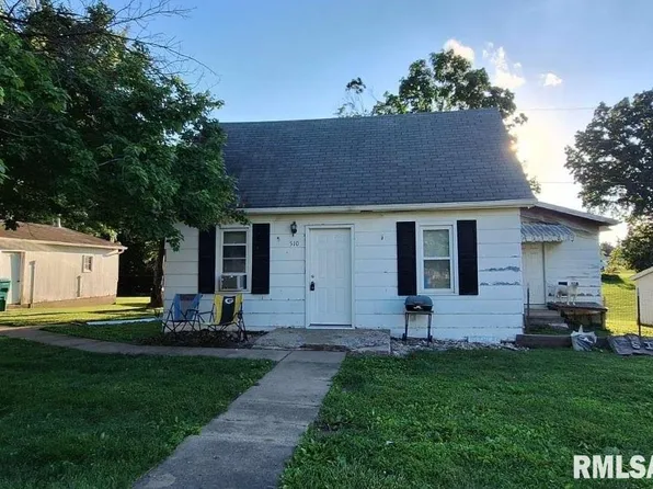 510 S Jackson St, Blandinsville, IL 61420