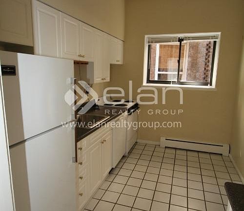 4th image of 1425 N Dearborn St APT 2B