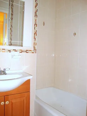 Rented by David Francis New York LLC | media 21