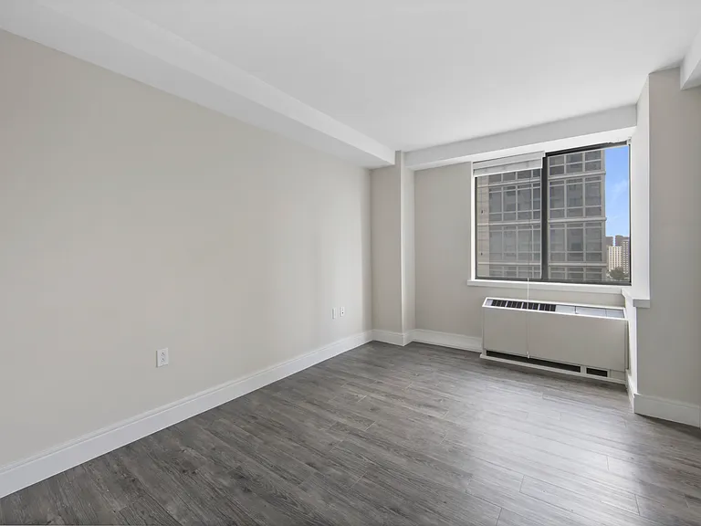 354 E 91st St #1004 — Photo 10