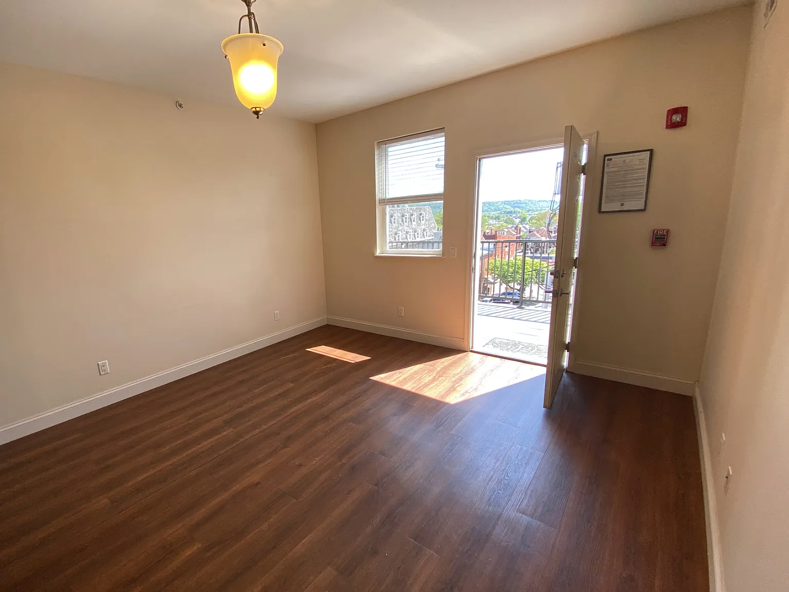 2 bed, 710 sqft, $1,650 — Photo 3