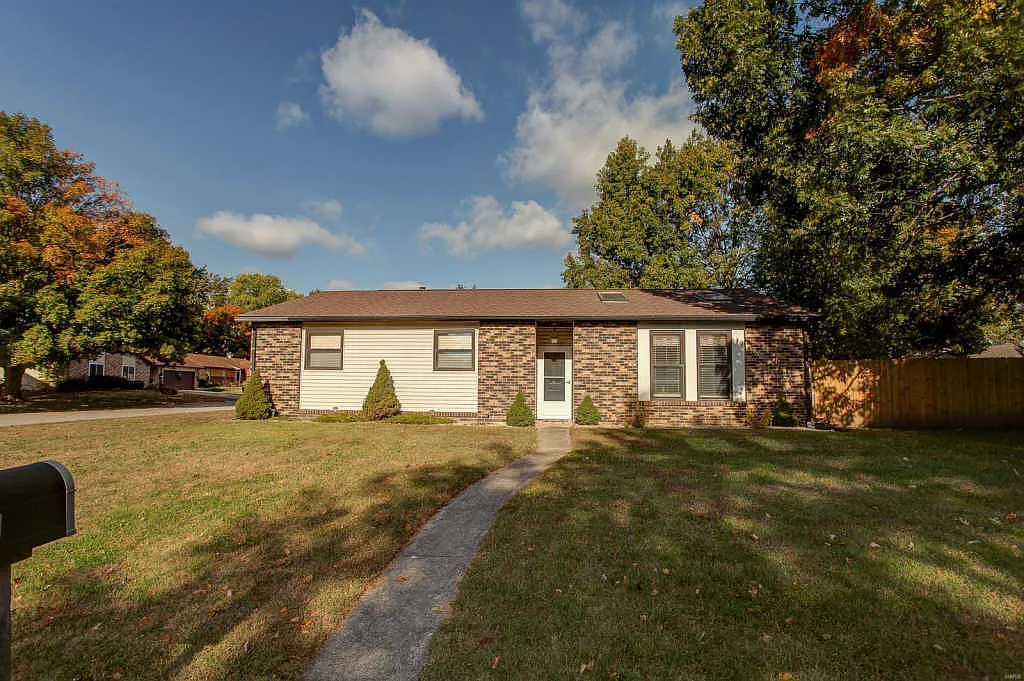315 Mary Jo Dr photo 1