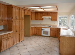 14882 Foxcroft Rd, Tustin, CA 92780