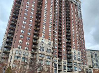 500 E Grant St APT 302, Minneapolis, MN 55404