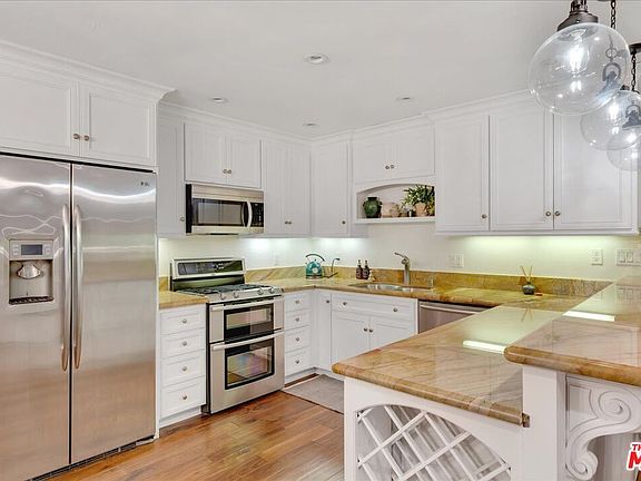 2nd image of 1021 Hill St APT 3