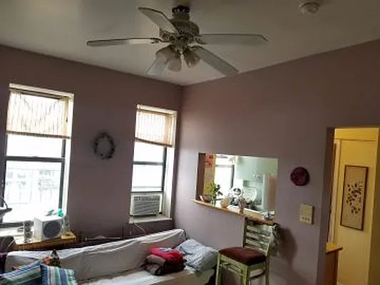 Rented by MCR Realty | media 7