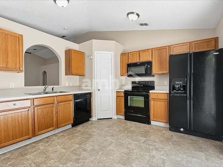 30208 Birdhouse Dr — Photo 4