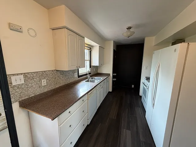 1871 Adams St — Photo 5