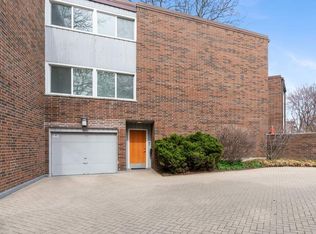 410 W Menomonee St, Chicago, IL 60614