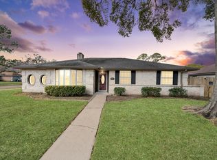 11830 Burlingame Dr, Houston, TX 77099