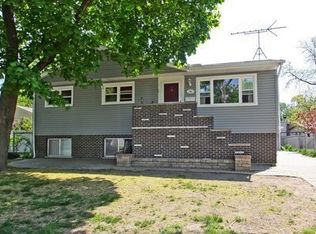 161 W Norman Ln, Wheeling, IL 60090