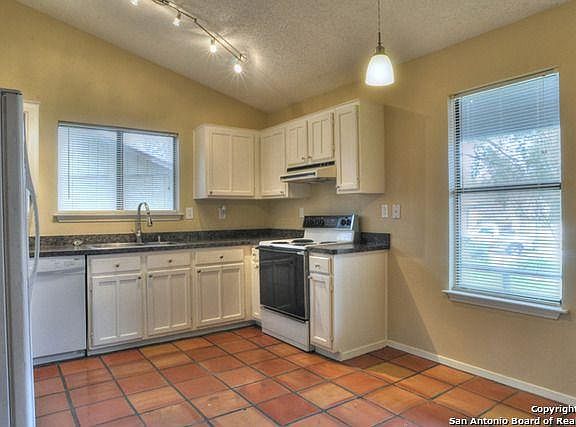 4th image of 6226 Datewest Cir