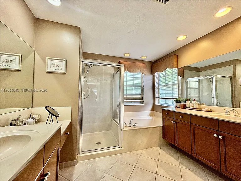 9109 Dupont Pl — Photo 30