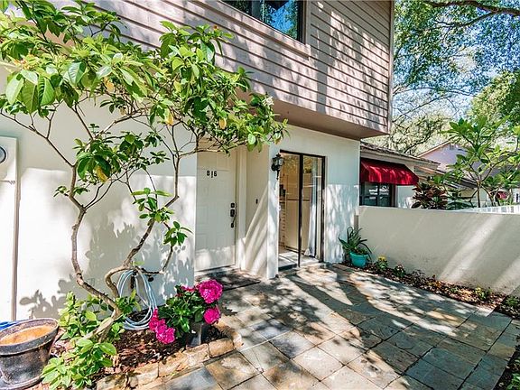 3rd image of 816 Oak Park Pl