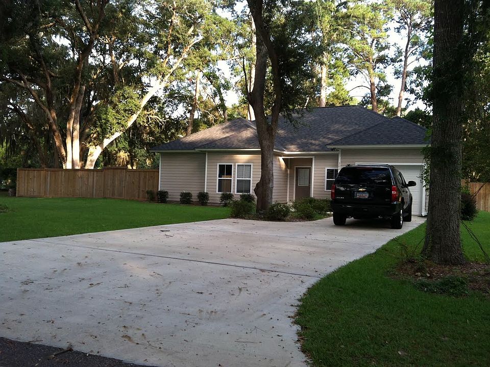 2nd image of 302 Shell Park Cir