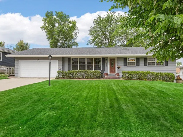 3009 Terry Dr SE, Cedar Rapids, IA 52403