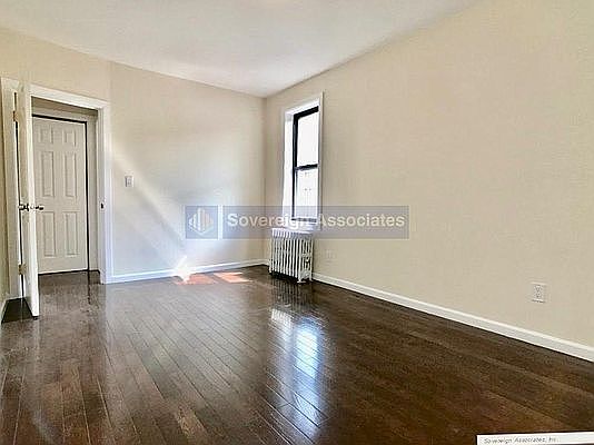 3rd image of 165 Pinehurst Ave #33
