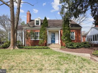 5819 Walton Rd, Bethesda, MD 20817