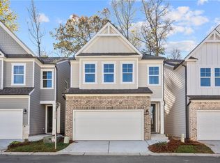 682 Smokey Quartz Way, Kennesaw, GA 30144