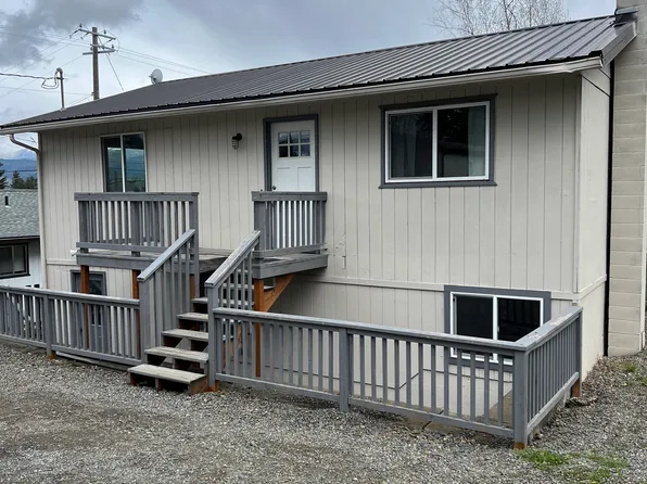 927 S 2nd St, Saint Maries, ID 83861