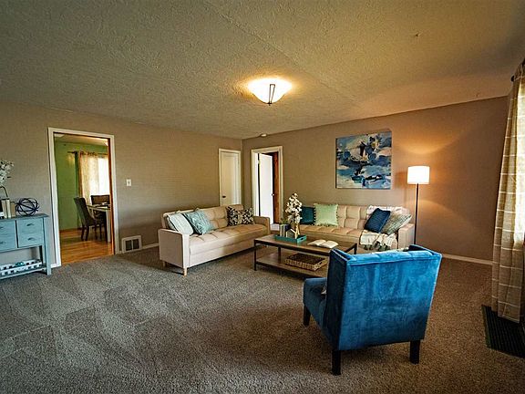 4th image of 2611 N Havana St