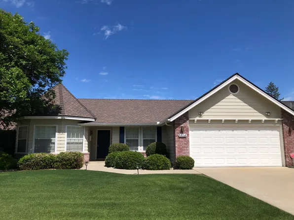 5834 W Crowley Ave, Visalia, CA 93291