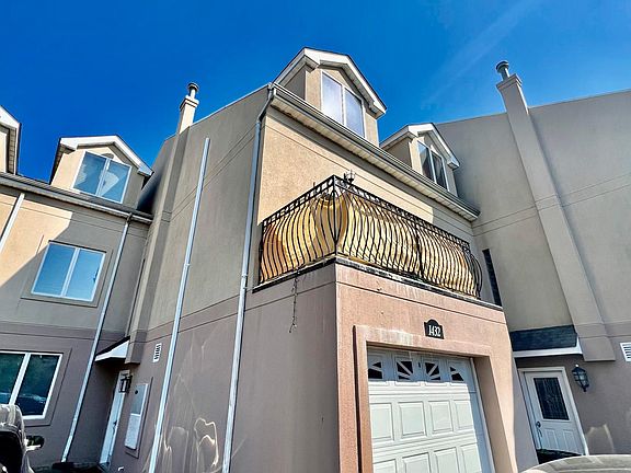 2nd image of 1438 Outlook Ave #A