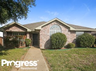 1333 Rosewood Ln, Lancaster, TX 75146