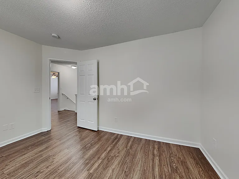 211 Calla Lilly Ln — Photo 16