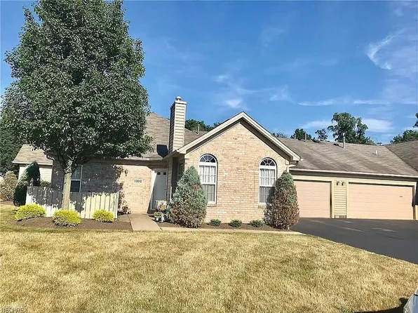 1303 Timberline Dr, Columbiana, OH 44408