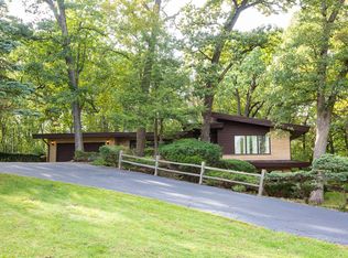 11918 S Forestview Rd, Palos Park, IL 60464