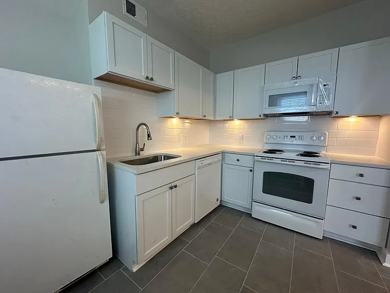 5954 Phillips Ave #2 — Photo 4