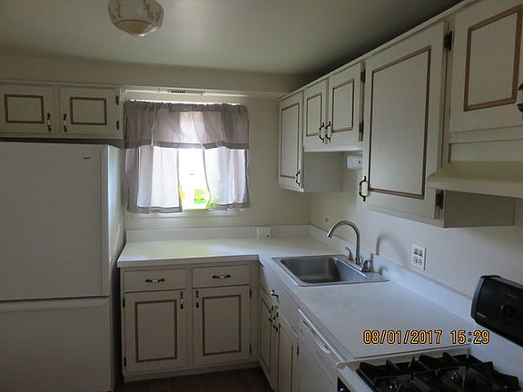 4th image of 1460 Fairlane Dr APT 209