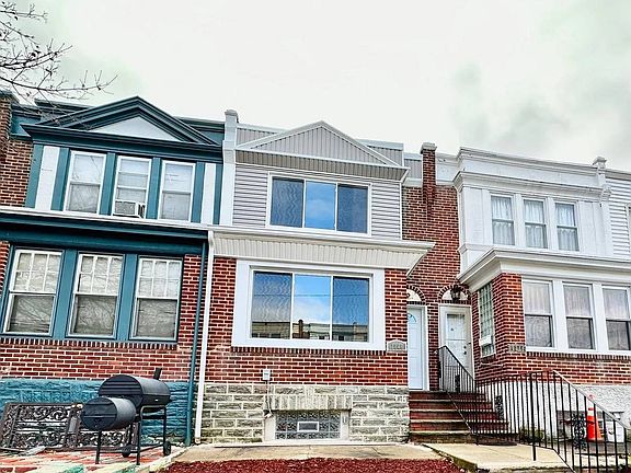 2nd image of 1808 Dallas St