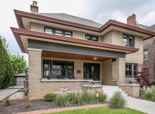 2567 N Summit Ave, Milwaukee, WI 53211